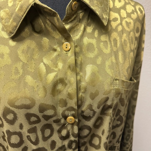 Umgee Army Green Leopard Satin Blouse Button Front Chic Top Large Trendy - Picture 3 of 9